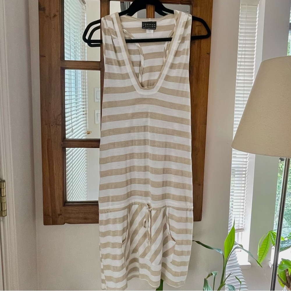 Jordan Taylor White/Gold Sleeveless Racer Back V-Neck hoodie Beachwear US XL